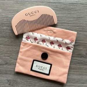 Gucci Beauty Pochette & Comb set
